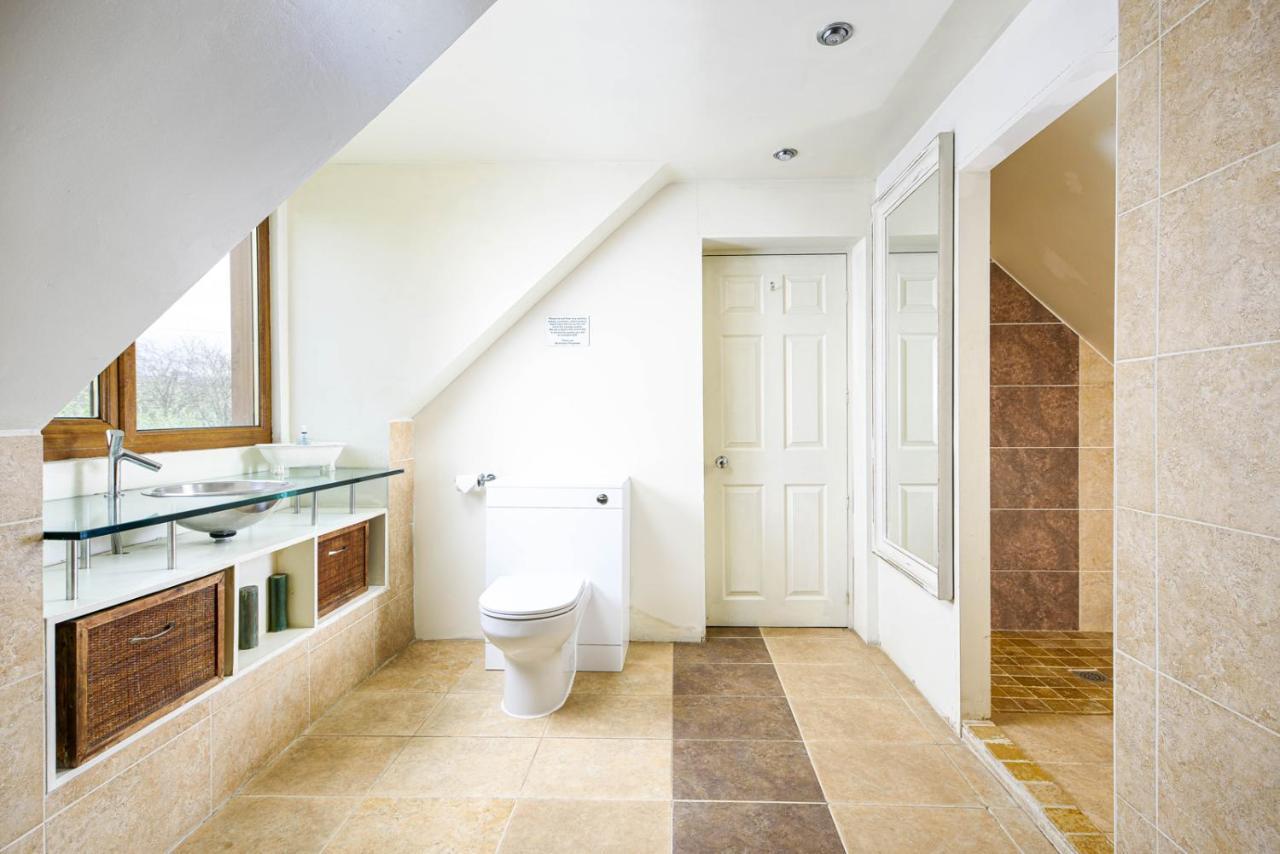 The West Barn Near Bath, Sleeps 24 And 2 Hot Tubs Villa Bristol Luaran gambar