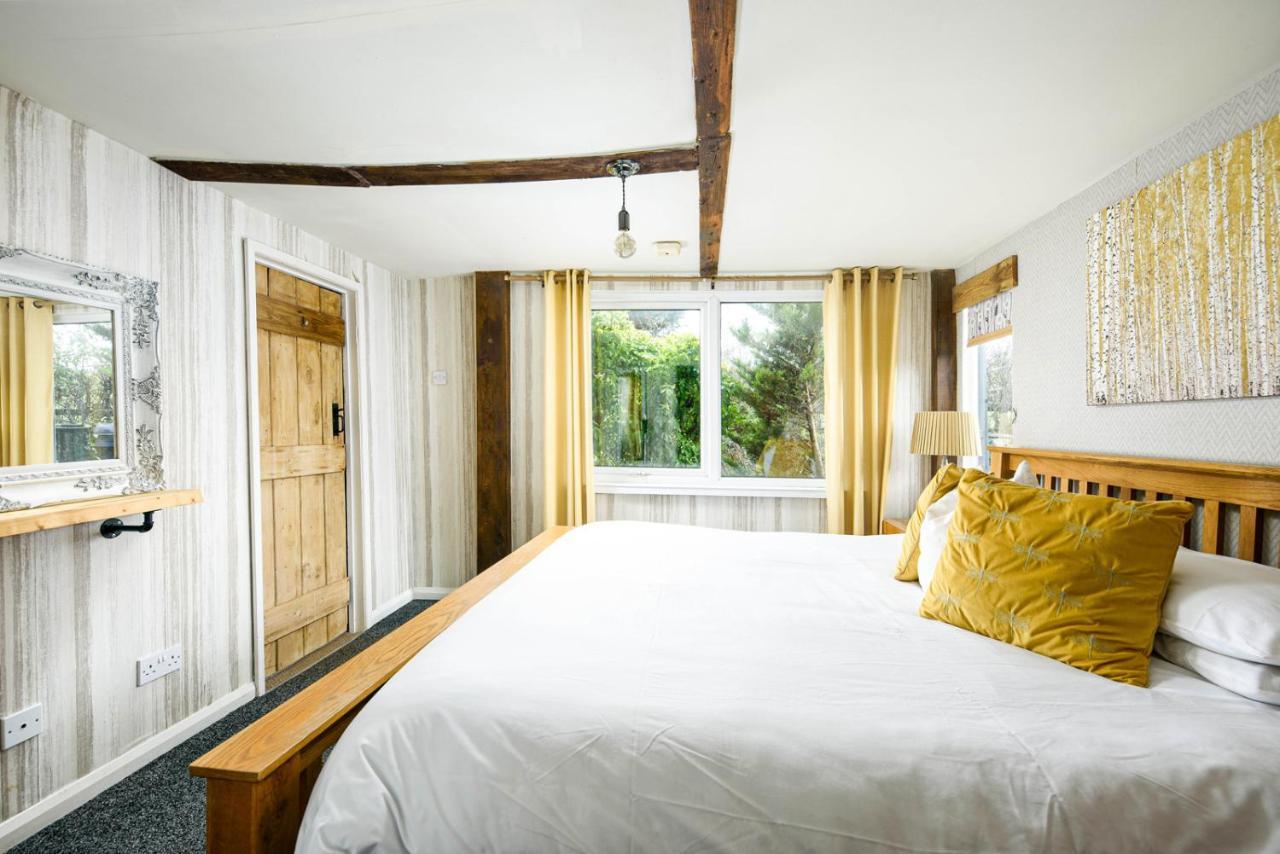 The West Barn Near Bath, Sleeps 24 And 2 Hot Tubs Villa Bristol Luaran gambar