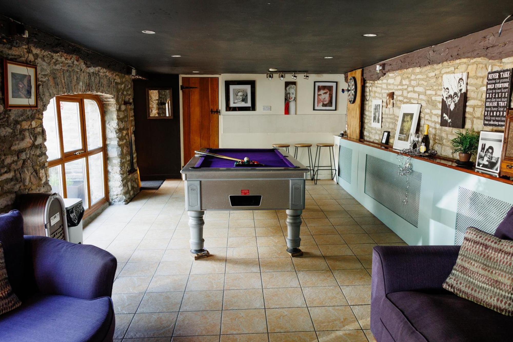 The West Barn Near Bath, Sleeps 24 And 2 Hot Tubs Villa Bristol Luaran gambar