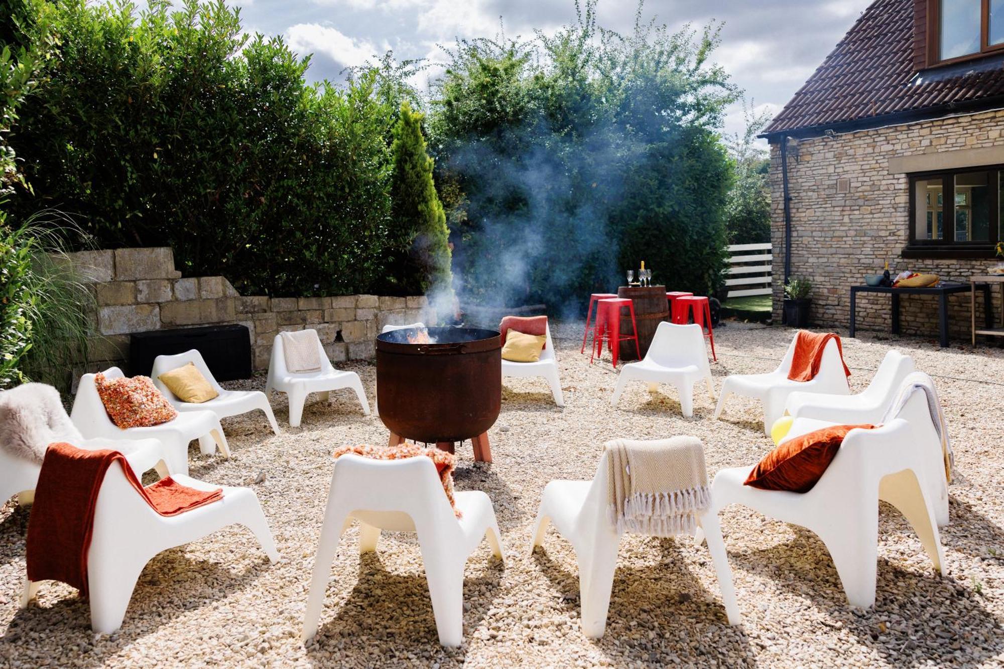 The West Barn Near Bath, Sleeps 24 And 2 Hot Tubs Villa Bristol Luaran gambar