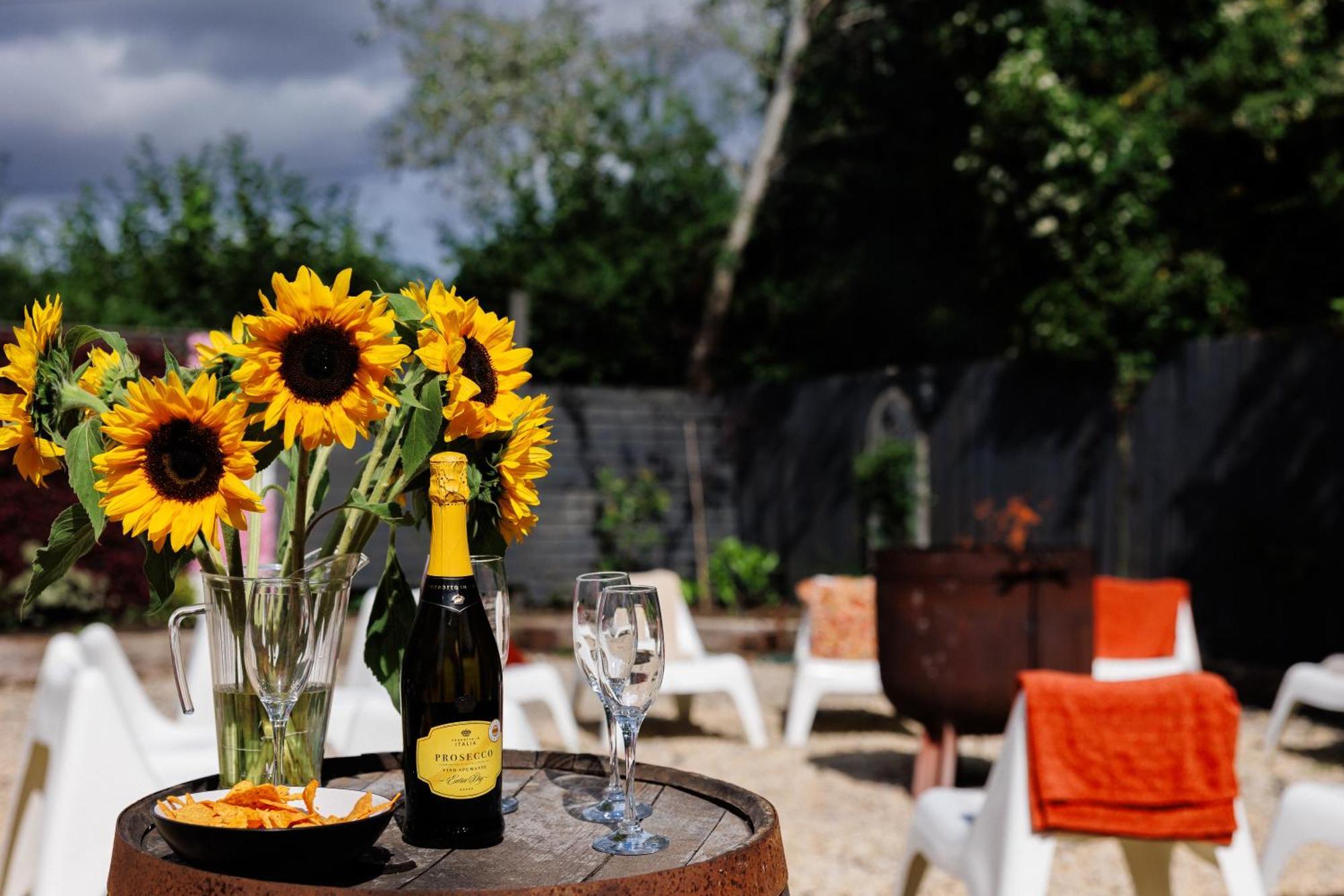 The West Barn Near Bath, Sleeps 24 And 2 Hot Tubs Villa Bristol Luaran gambar